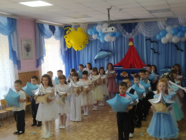 Счастливого пути, выпускники! Счастливого пути, выпускники!.